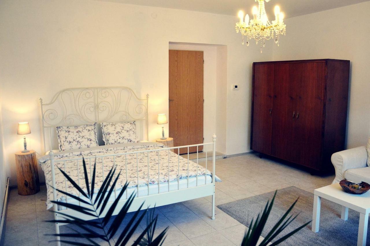 Apartmany Pod Putimskou Branou Písek Dış mekan fotoğraf